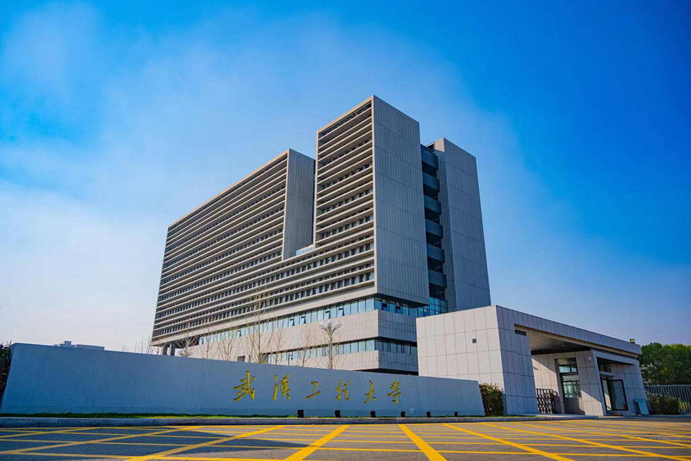 流芳校区综合楼新大门